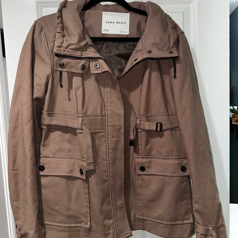 Zara Basics Utility Jacket - four pockets with hidden hood